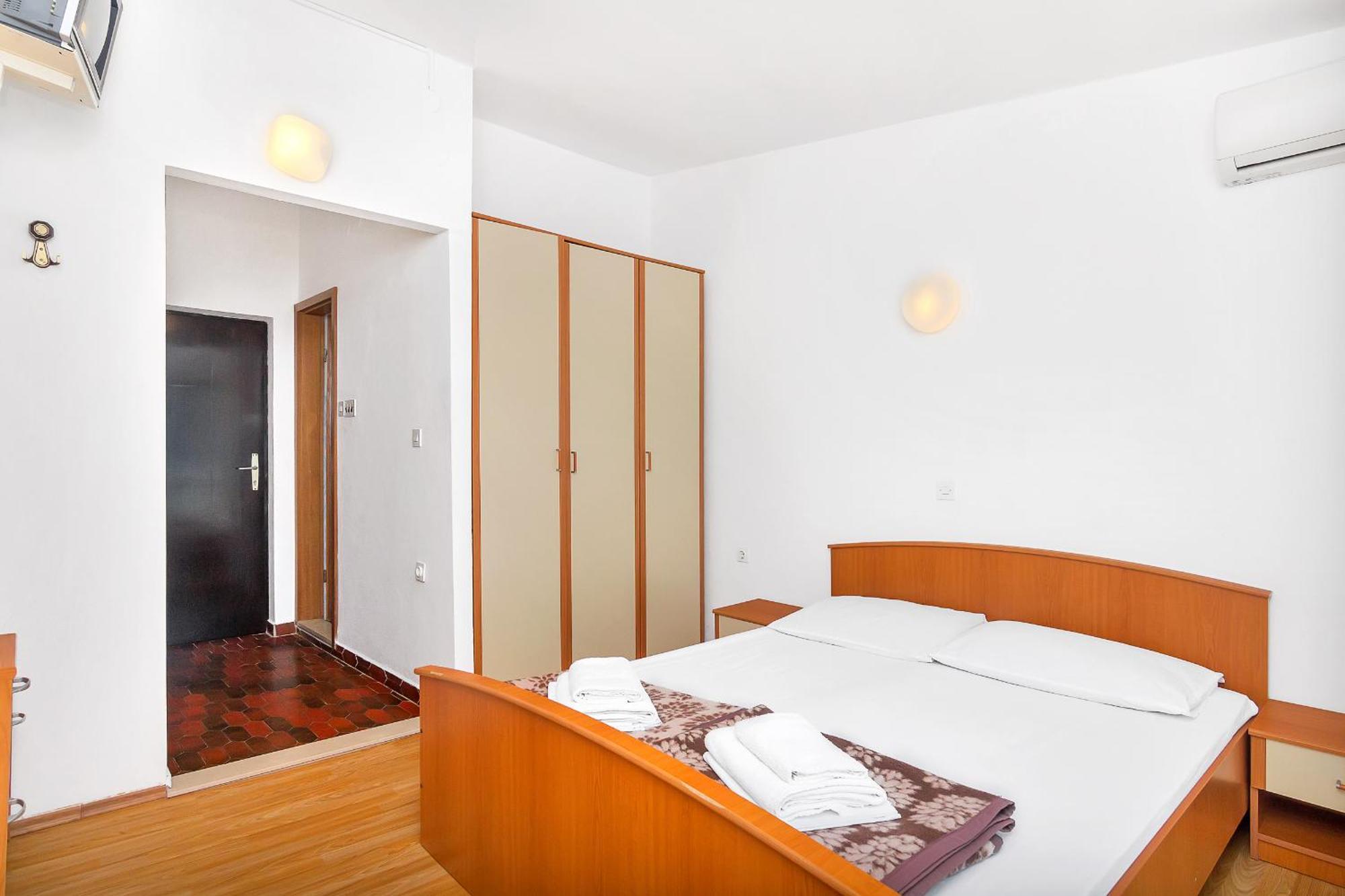 Apartmani Cico Gdinj Exterior foto
