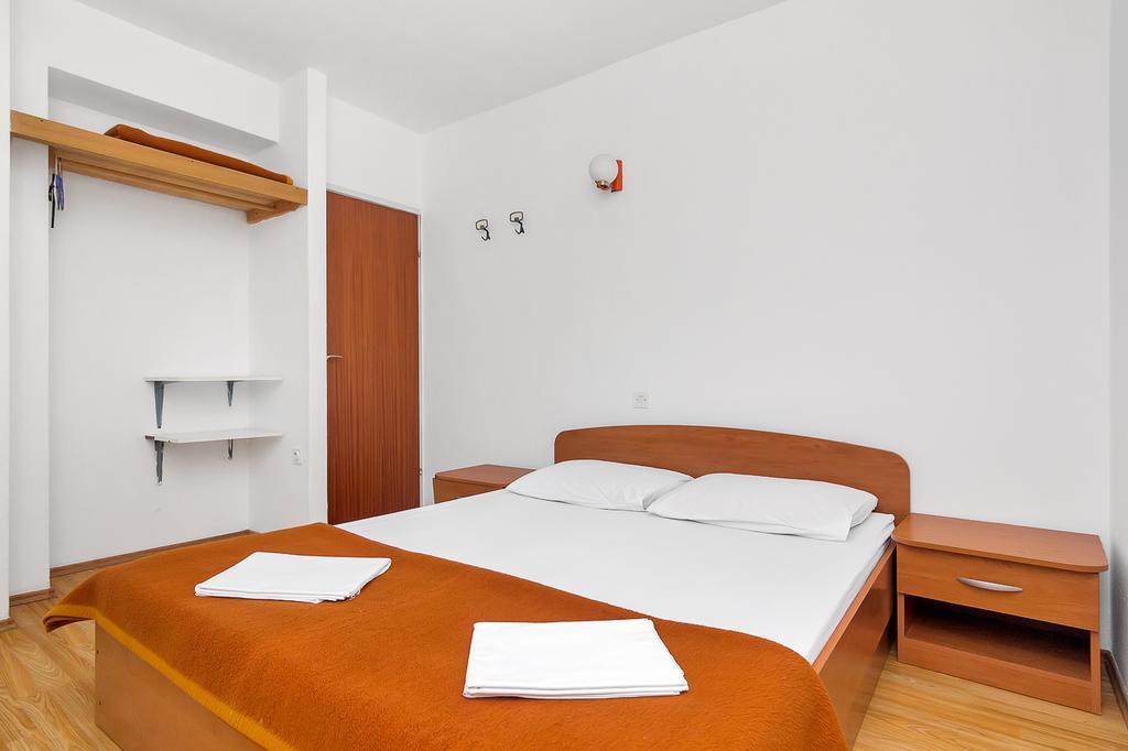 Apartmani Cico Gdinj Exterior foto