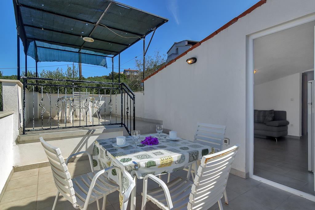 Apartmani Cico Gdinj Exterior foto
