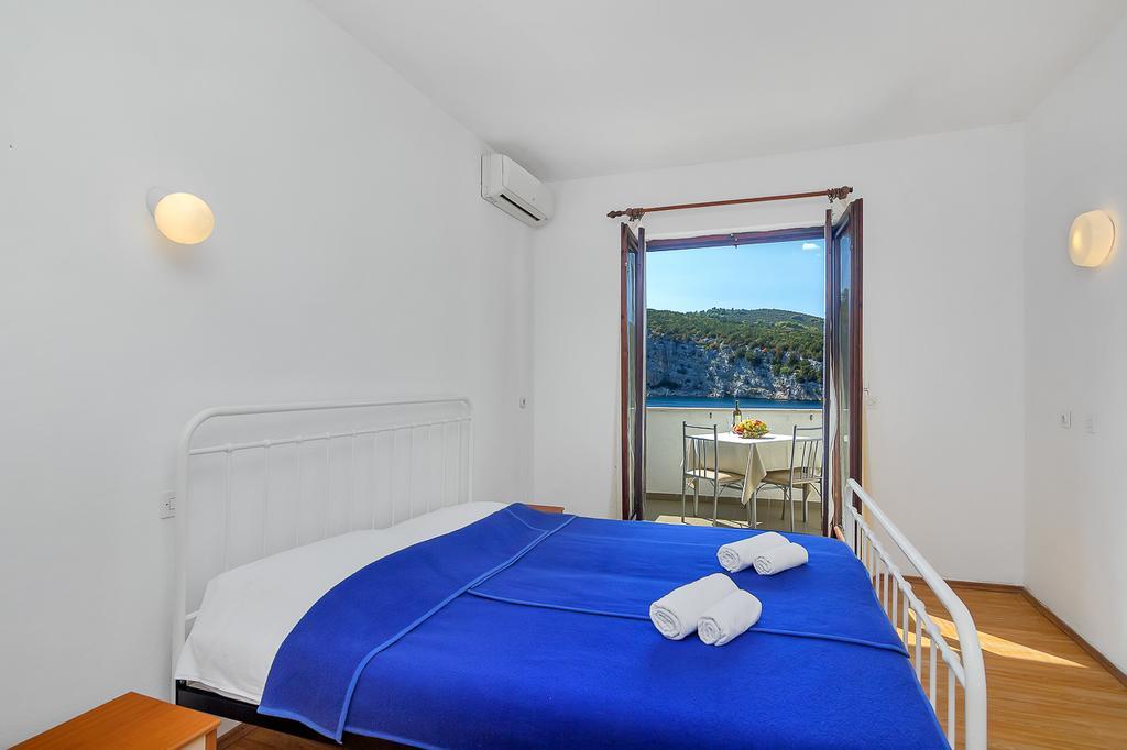 Apartmani Cico Gdinj Exterior foto