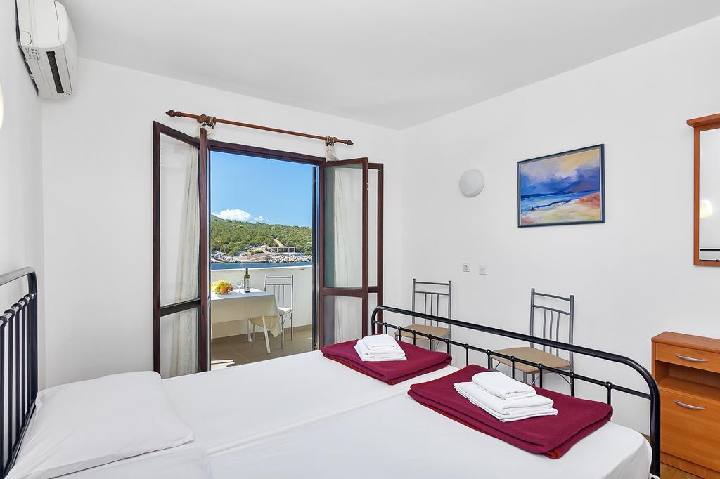 Apartmani Cico Gdinj Exterior foto